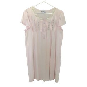 Miss Elaine Women’s Short Sleeve Nightgown Size Mefium